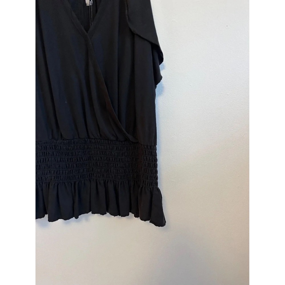 NWT Red Haute Cold Shoulder Smocked Peplum V-Neck Top‎ in Black | Size Small - Picture 2 of 7